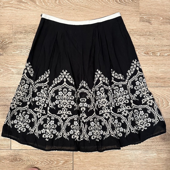 ANN TAYLOR LOFT PETITES Skirt A-Line Paisley Beaded Boho Black & White Size 8P - Picture 2 of 7